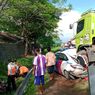 Mobil PJR Dihajar Truk, Ini Bahayanya Berhenti di Bahu Jalan