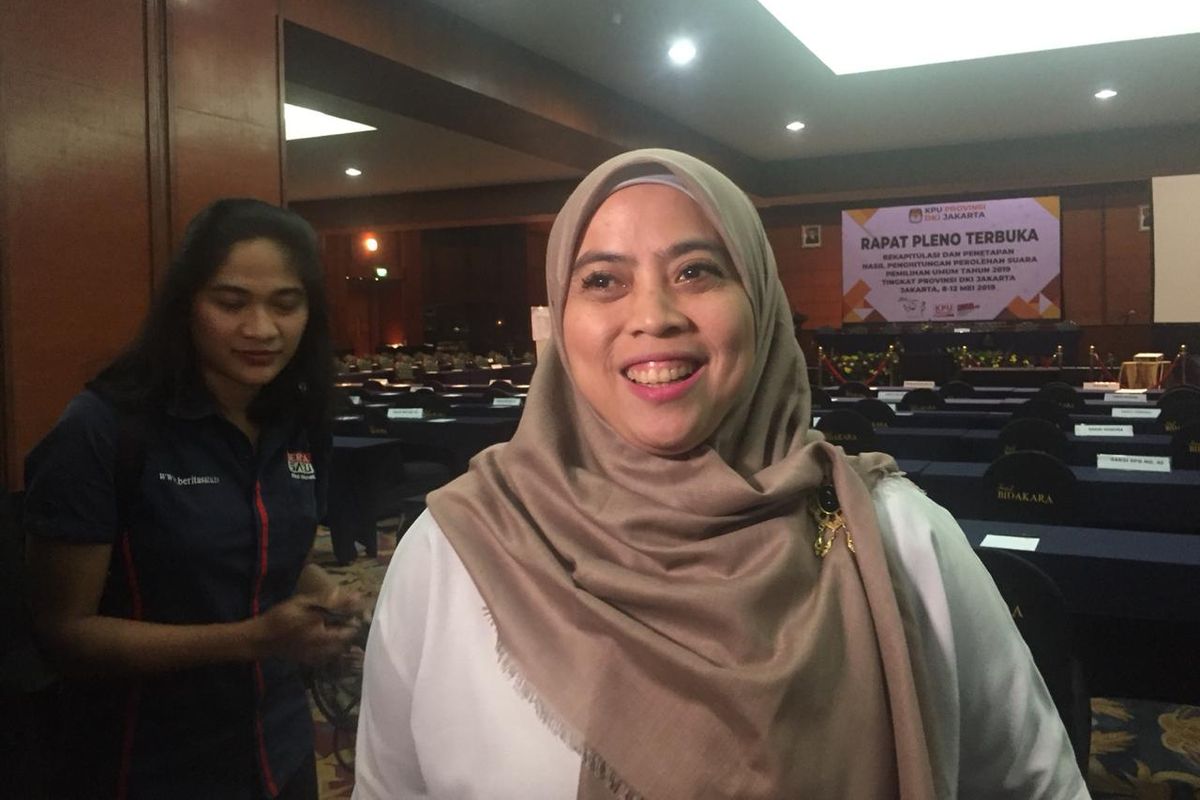 Ketua KPU DKI Betty Epsilon Idroos di Hotel Bidakara, Jakarta Selatan, Minggu (12/5/2019).