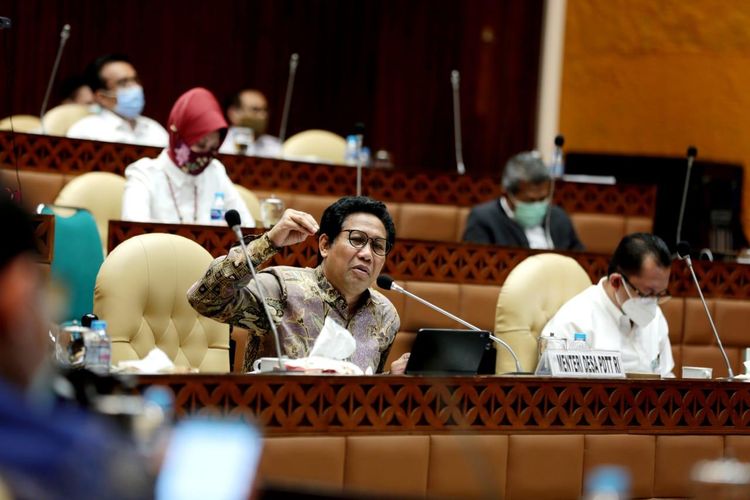 Mendes PDTT Abdul Halim Iskandar, dalam Raker Komisi V DPR RI tentang Evaluasi Pelaksanaan Anggaran Pendapatan dan Belanja Negara (APBN) Tahun Anggaran 2020 Kemendes PDTT serta Penyampaian Laporan Hasil Kunjungan Kerja Reses dan Spesifik Komisi V DPR RI, di Gedung DPR, Jakarta, Rabu (18/11/2020).