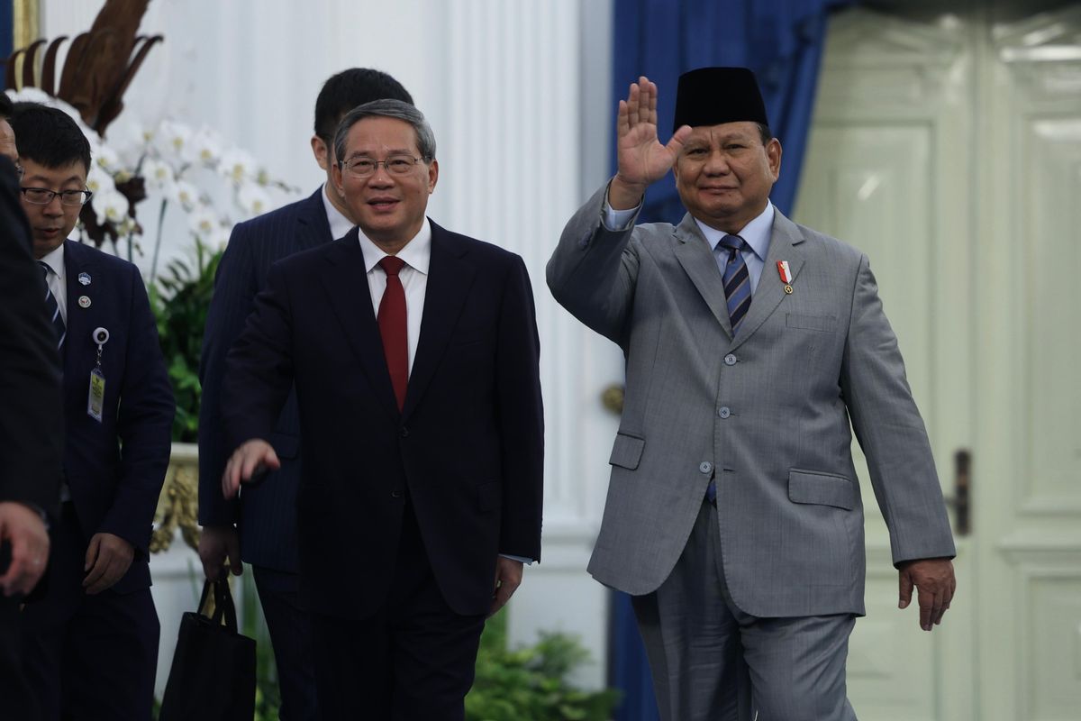 Perdana Menteri (PM) China Li Qiang dan Presiden RI Prabowo Subianto di Istana Kepresidenan, Jakarta, Minggu (25/5/2025).