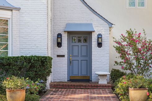 Lima Warna Pintu Depan Ini Bisa Bikin Rumah Tampak Mahal