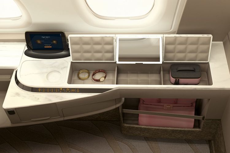 Maskapai penerbangan Singapore Airlines meresmikan fasilitas mewah terbaru berupa kabin kelas suites di armada pesawat Airbus 380 yang bisa digunakan per bulan Desember. Kabin kelas suites memiliki fasilitas seperti tempat tidur yang membuat penumpang serasa berada di hotel udara.