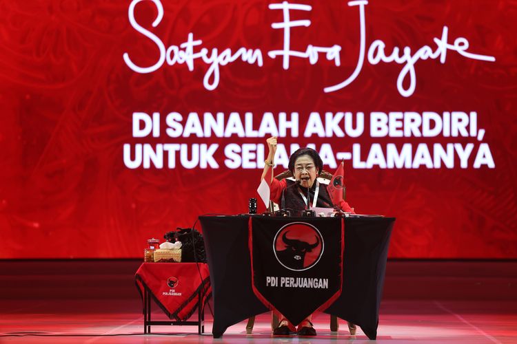 Ketua Umum PDI Perjuangan (PDIP) Megawati Soekarnoputri menyampaikan orasi politiknya saat Rapat Kerja Nasional (Rakernas) dan HUT PDI Perjuangan ke-53 di Beach City International Stadium, Ancol, Jakarta, Sabtu (10/1/2026). Rakernas dan HUT ke-53 PDI Pejuangan yang berlangsung 10-12 Januari tersebut mengusung tema Satyam Eva Jayate Di Sanalah Aku Berdiri untuk Selama-lamanya dengan membahas persoalan geopolitik, krisis ekologis, korupsi, persoalan ekonomi, penegakkan hukum, hingga program internal partai dan tanggung jawab kerakyatan partai. 