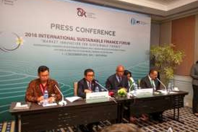 Konferensi pers 2016 International Sustainable Finance Forum di Westin Nusa Dua Bali, Kamis (1/12/2016).