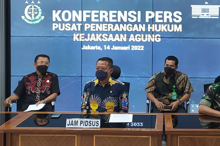 Jaksa Agung Muda Tindak Pidana Khusus, Febrie Adriansyah dalam konferensi pers Pusat Penerangan Hukum Kejaksaan Agung, di Gedung Kejagung, Jakarta, Jumat (14/1/2022).