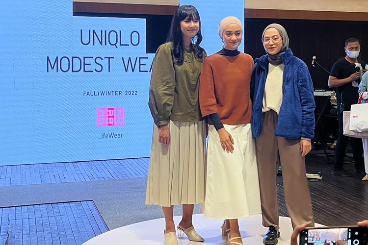 peresmian UNIQLO MODEST WEAR Fall / Winter 2022, Fryska Utami, Ayudia C, dan Feby Putri (Chelsea Austine)