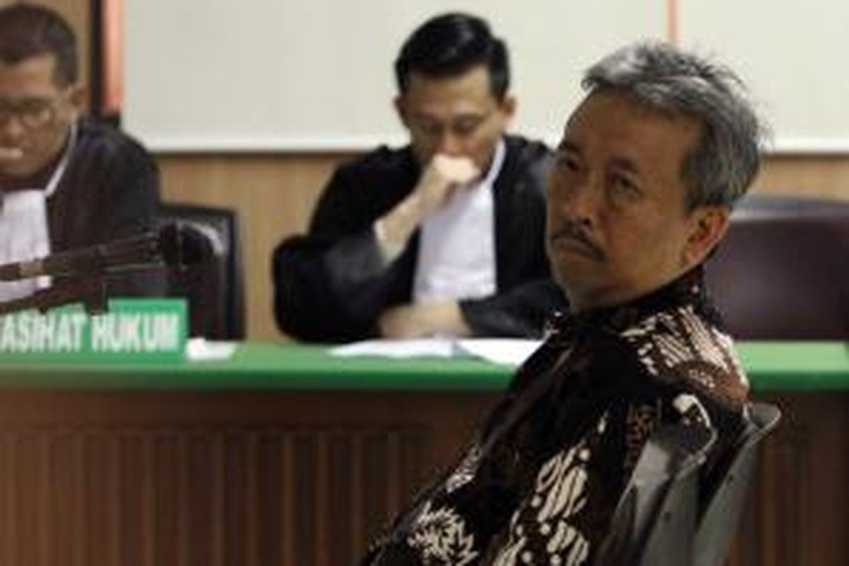 Otak pembunuhan terhadap Holly Angela Hayu, Gatot Supriartono, menjalani sidang perdananya di Pengadilan Negeri Jakarta Pusat, Rabu (19/3/2014). Sidang beragendakan pembacaan dakwaan oleh Jaksa Penuntut Umum. WARTA KOTA/ANGGA BHAGYA NUGRAHA
