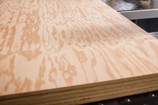 Mengapa Plywood Jadi Material Favorit dalam Dunia Konstruksi?