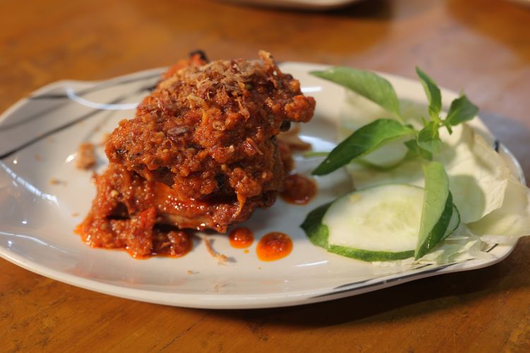 Ayam Bakar Pedas Lambe Njontor Yogyakarta.