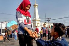 Gerhana Matahari Jadi Saksi Nanang Melamar Dian Paramita di Tugu Yogyakarta