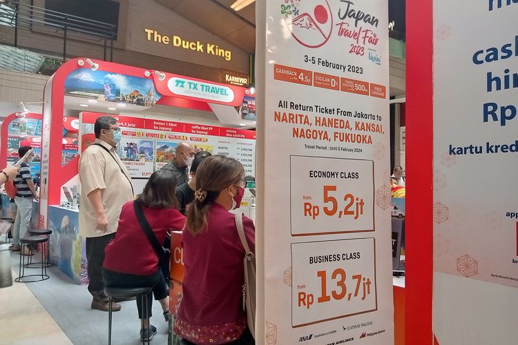 Japan Travel Fair 2023 hari pertama di Loby Food Society Mal Kota Kasablanka, Jakarta Selatan, Jumat (3/1/2023).