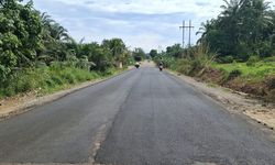 Tepati Janji Kampanye, Gubernur Abdul Wahid Realisasikan Perbaikan Jalan Lintas Garuda Sakti