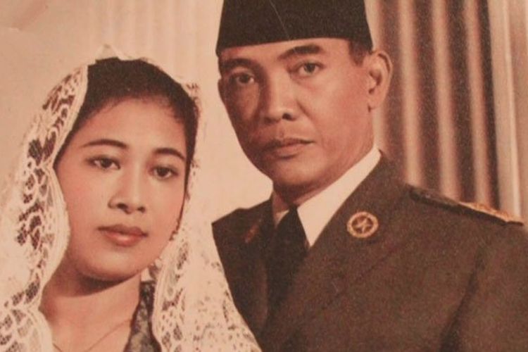 Fatmawati bersama Presiden Soekarno