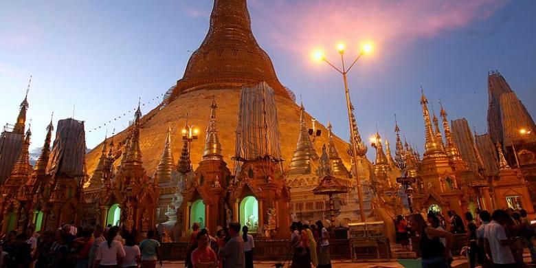 Ke Yangon Melihat Pagoda