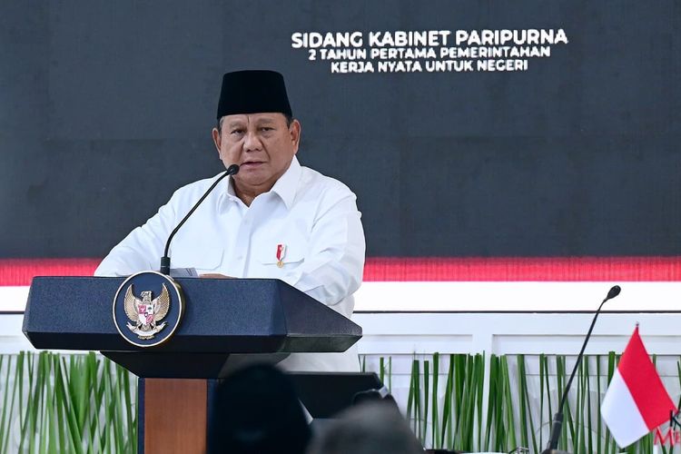 Presiden Prabowo Subianto saat berpidato dalam Sidang Kabinet Paripurna di Istana Kepresidenan, Jakarta, Rabu (21/10/2026).