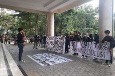 Mahasiswa Demo di Depan Rektorat UNY, Desak Perbaikan Sistem Tata Kelola UKT