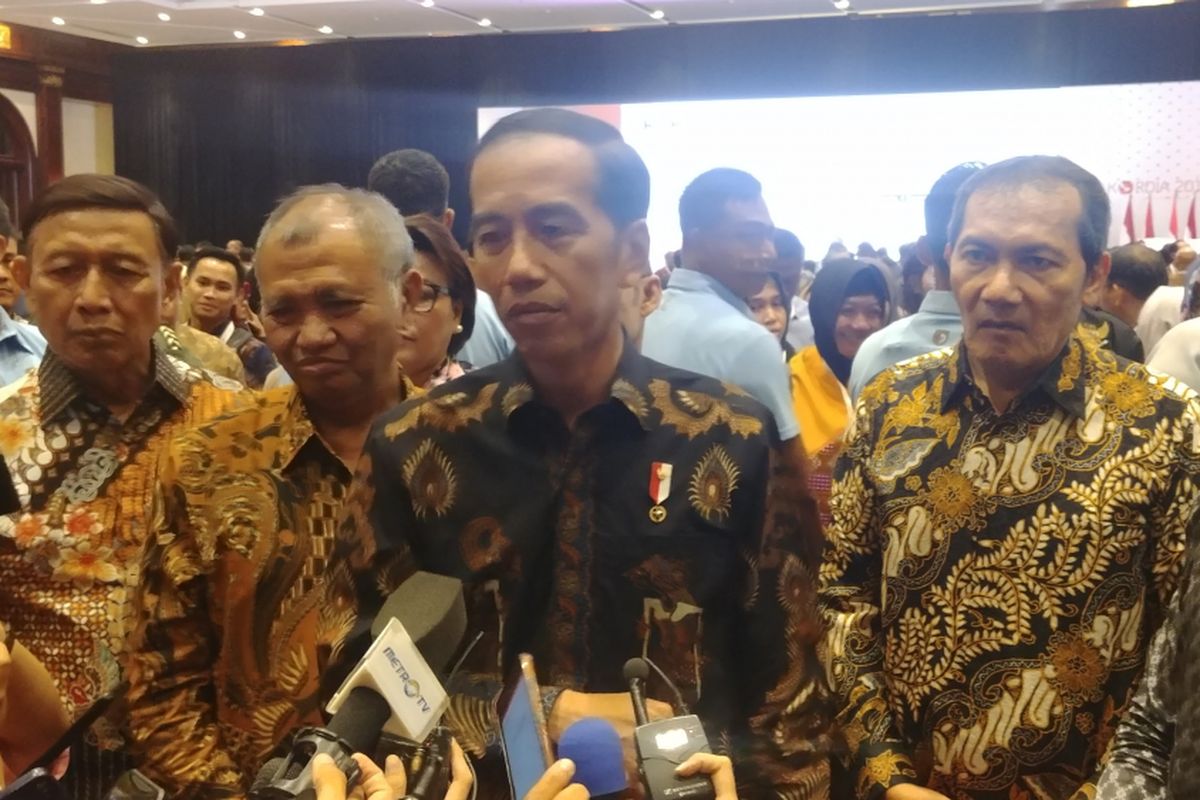  Presiden Jokowi dalam peringatan hari antikorupsi sedunia yang digelar Komisi Pemberantasan Korupsi, di Jakarta, Selasa (4/11/2018). 