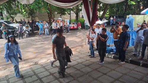 Hasil "Quick Count" Mulai Disiarkan, Elite Pendukung Prabowo hingga Deddy Corbuzier Merapat ke Kertanegara