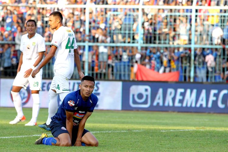 Pemain Arema asal Malang, Dendi Santoso.