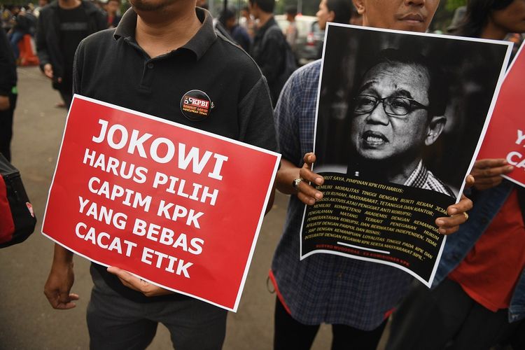 Sejumlah pegiat menggelar aksi selamatkan KPK di Jakarta, Kamis (5/9/2019). Dalam aksinya mereka menuntut dicoretnya capim KPK yang memiliki cacat etik. ANTARA FOTO/Akbar Nugroho Gumay/ama.