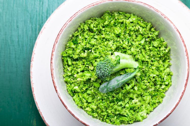 Ilustrasi nasi dari brokoli. 