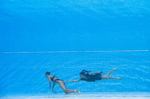 Momen Pelatih Selamatkan Atlet Renang AS yang Pingsan dan Nyaris Tenggelam di Dasar Kolam