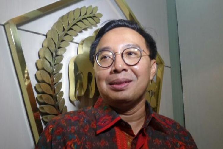 Anggota Komisi I DPR dari Fraksi Partai Golkar, Bobby Adhityo Rizaldy di Kompleks Parlemen, Senayan, Jakarta, Kamis (9/2/2017).
