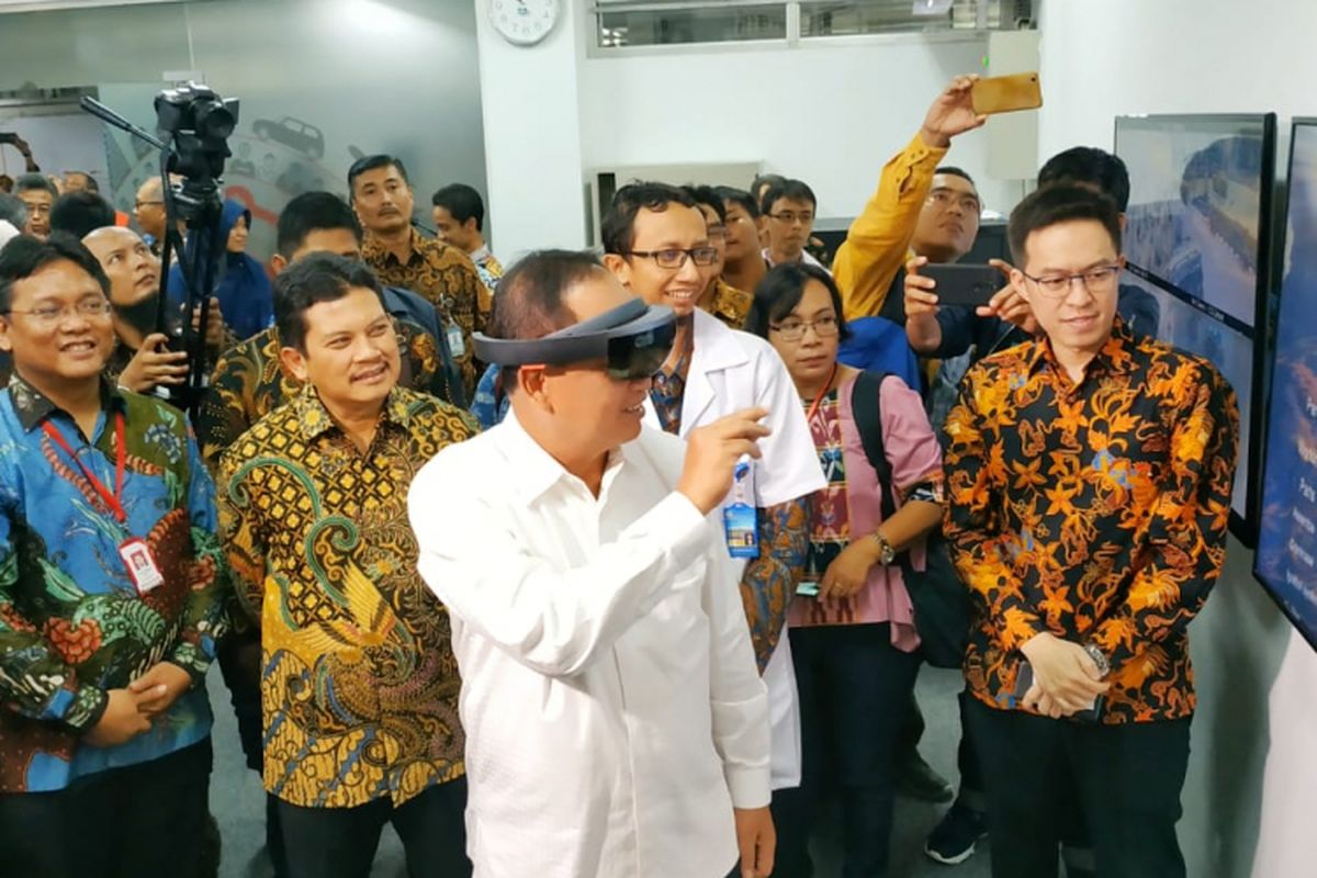 Honeywell dan UGM meresmikan laboratorium teknologi simulasi canggih dilengkapi AR/VR di Fakultas Teknik UGM (28/11/2018) di Yogyakarta.