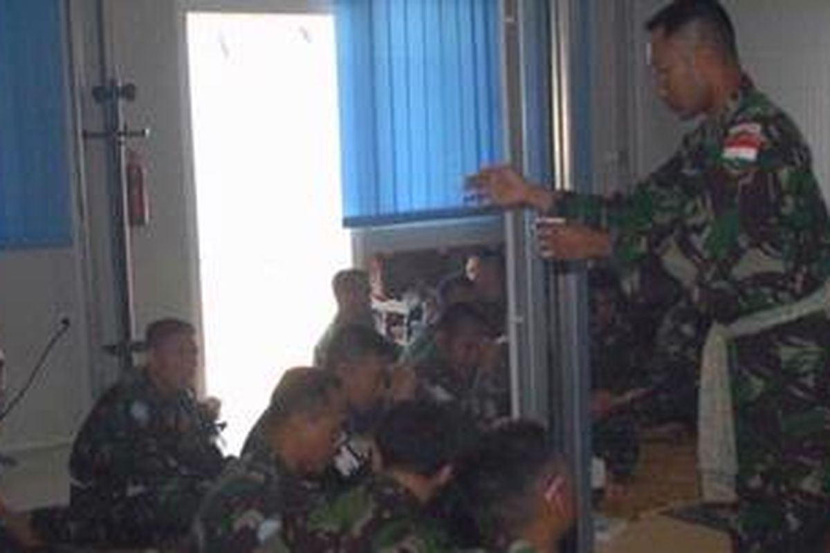 Tentara Indonesia yang tergabung dalam Kontingen Garuda UNIFIL rayakan Nyepi di Lebanon.