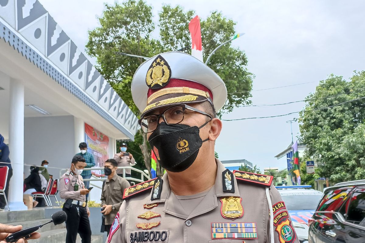 Dirlantas Polda Metro Jaya Kombes Sambodo Purnomo Yogo saat ditemui wartawan di Alun-Alun M.Hasibuan Kota Bekasi, Rabu (23/2/2022).(KOMPAS.com/ Joy Andre T)