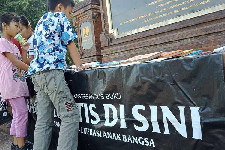 Perpustakaan Jalanan Denpasar, Ruang Literasi yang Bergerak dan Menginspirasi