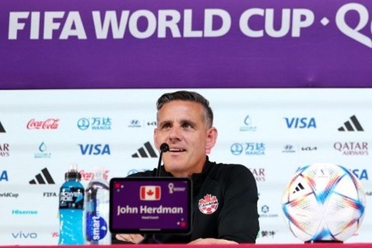 Pelatih timnas Kanada John Herdman berbicara dalam sesi konferensi pers menjelang laga kedua Grup F Piala Dunia 2022 kontra Kroasia. Laga Kroasia vs Kanada dijadwalkan berlangsung di Stadion Internasional Khalifa, Doha, Qatar, pada Minggu (27/11/2022) malam WIB.