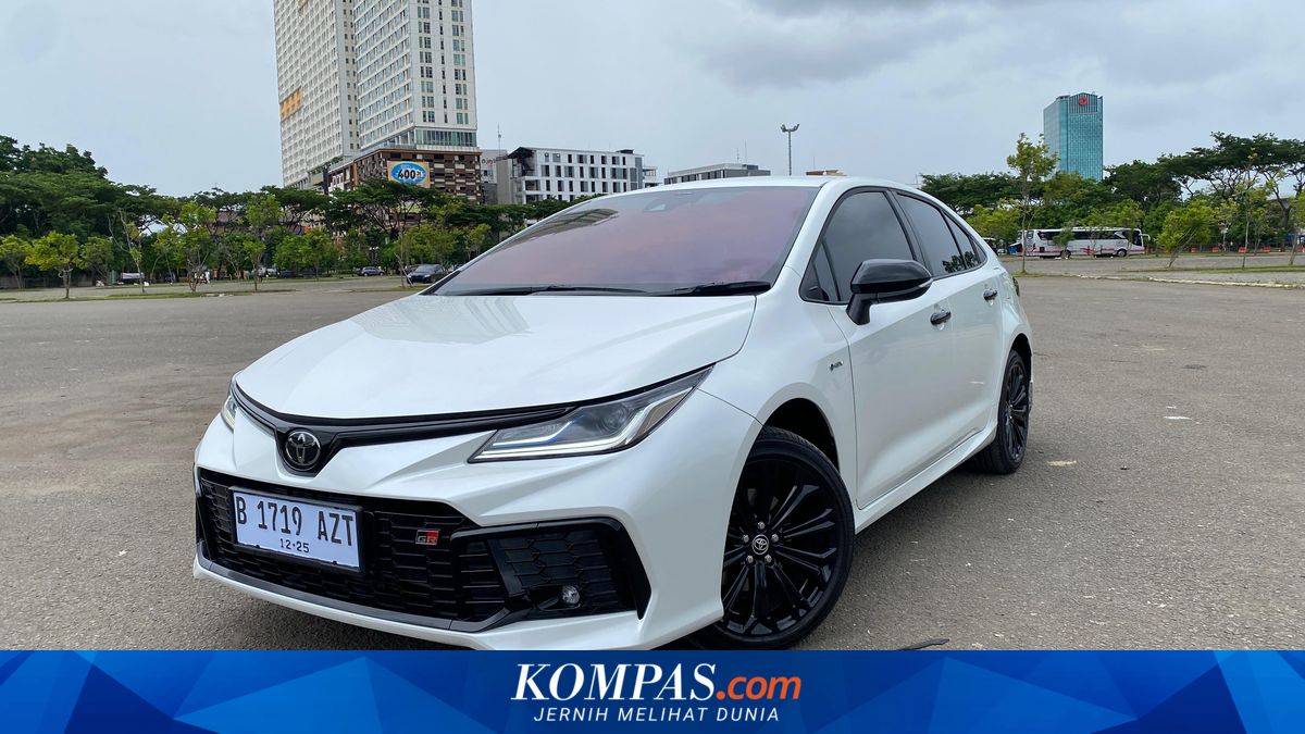 Kenapa Cat Mobil Warna Putih Bisa Menguning? Ini Penjelasannya