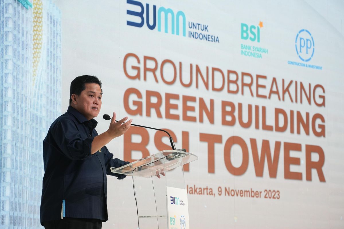 Menteri BUMN Erick Thohir dalam acara ground breaking pembangunan BSI Tower, Kamis (9/11/2023).  