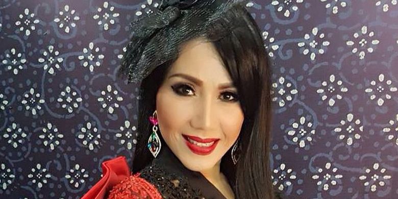 Jinsiy ayol va er Tor beli katta eshakli surat