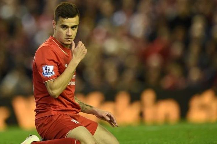 Pemain Liverpool, Philippe Coutinho, saat tampil pada laga Premier League kontra Everton di Stadion Anfield, pada 20 April 2016.