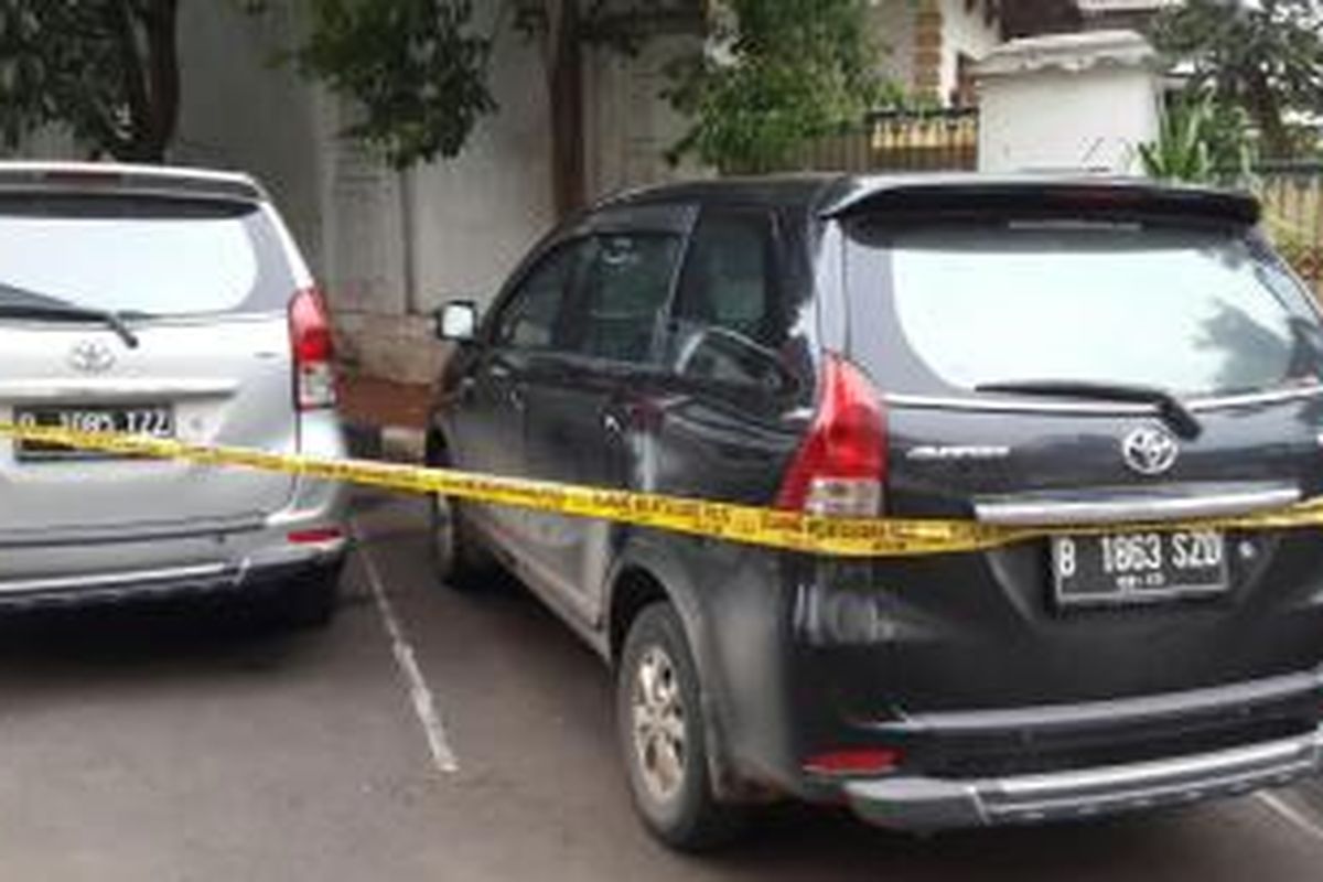 Mobil curian komplotan penggelapan di Pesanggrahan, Jakarta Selatan.