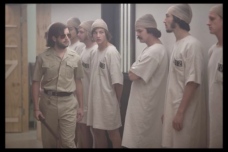 Potongan adegan film The Stanford Prison Experiment (2015)