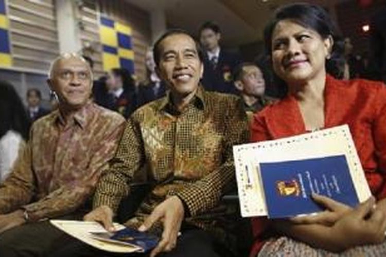 Presiden Joko Widodo dan Ibu Negara Iriana menghadiri kelulusan anaknya Kaesang Pangarep di  Anglo-Chinese School (ACS) International di Singapura