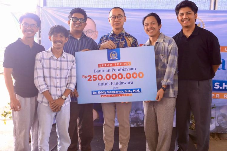 Beri Bantuan Pembiayaan ke Pandawara, Eddy Soeparno: Mereka Pahlawan Lingkungan