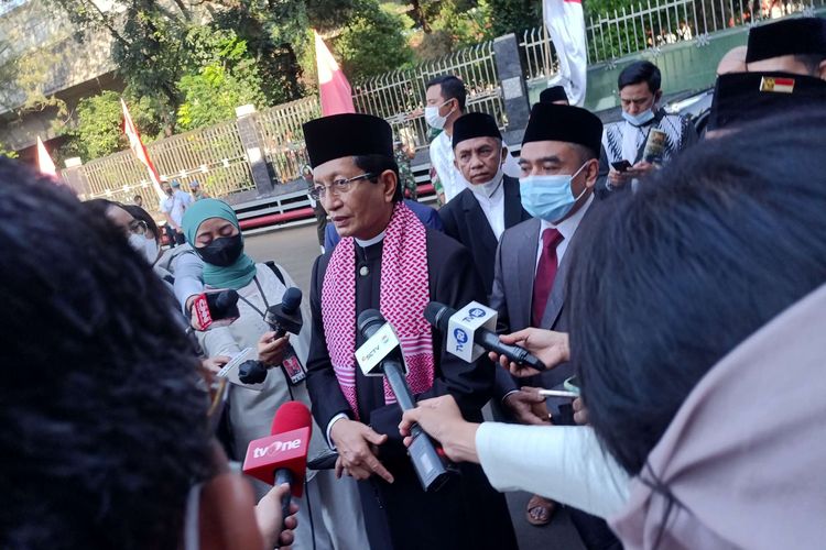 Imam Besar Masjid Istiqlal Nasaruddin Umar saat ditemui usai shalat Idul Adha di Masjid Istiqlal Jakarta Pusat, Minggu (11/7/2022).