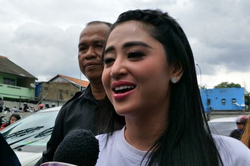 Dewi Perssik Merasa Tak Pantas Jadi Duta Tertib Busway