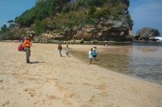 2 Wisatawan Terseret "Rip Current" di Pantai Drini Gunungkidul Selamat