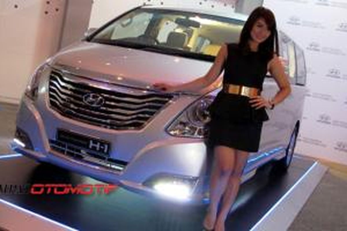 Hyundai H-1 dengan muka baru.