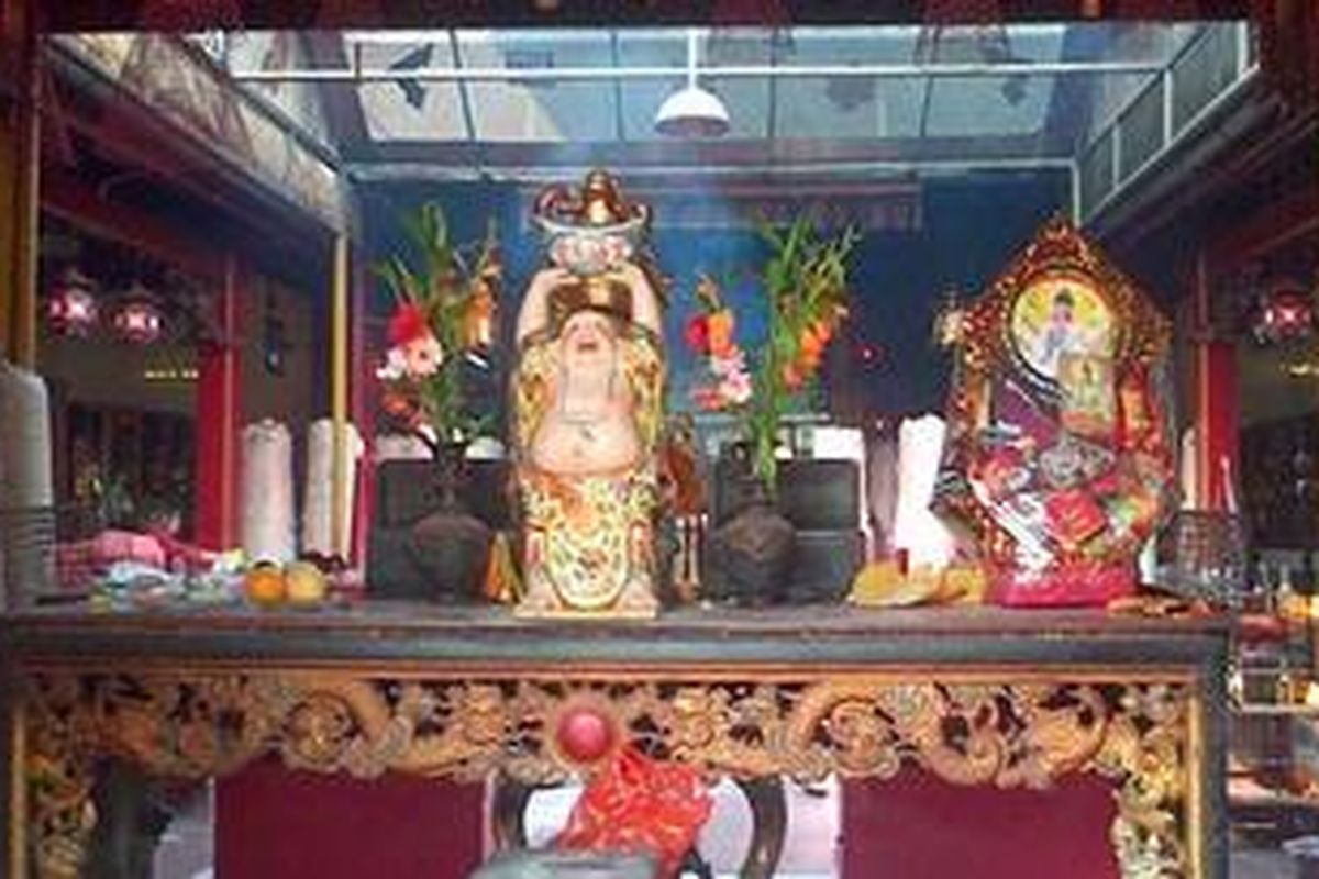 Suasana Klenteng Dharma Bhakti pada Senin (4/2/2013). Klenteng ini merupakan Klenteng tertua di Jakarta yang berdiri sejak tahun 1650 mesehi.