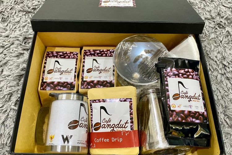 Biji kopi yang djual di Cafe Dangdut. 