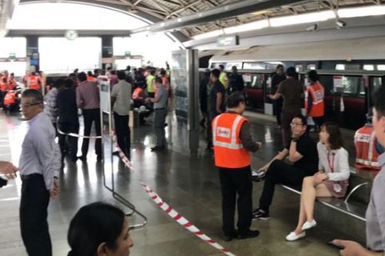 Situasi pasca kecelakaan tabrakan MRT Singapura, Rabu (15/11/2017).