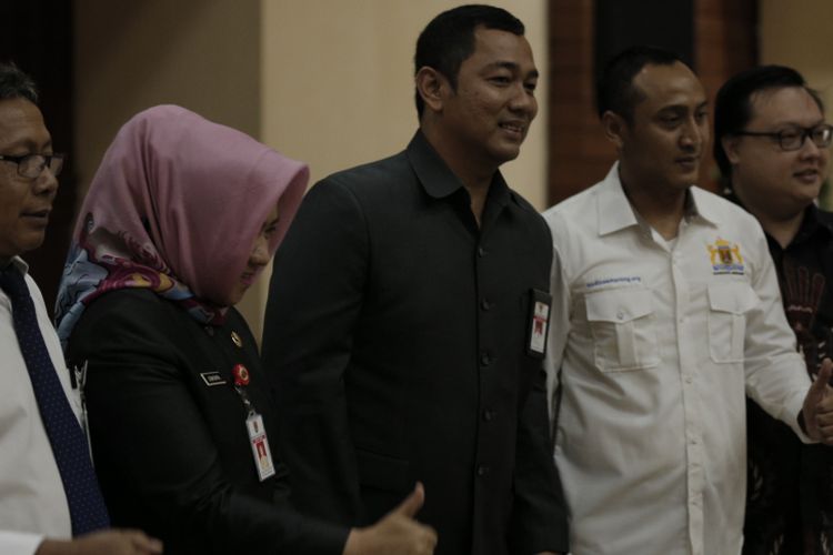(Kanan ke kiri) COO Tokopedia, Ketua Kadin Kota Semarang, Walikota Semarang, Ketua Koperasi & UMKM Semarang, Dirut Bank Jateng