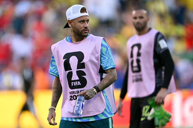 Neymar Cedera Terus tapi Dibawa ke Piala Dunia, Presiden: Dia Kerja Remote