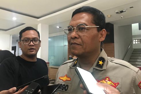 Tugas Polri dalam Penanganan Covid-19: Imbau Warga Jaga Jarak hingga Tindak Penimbun Sembako